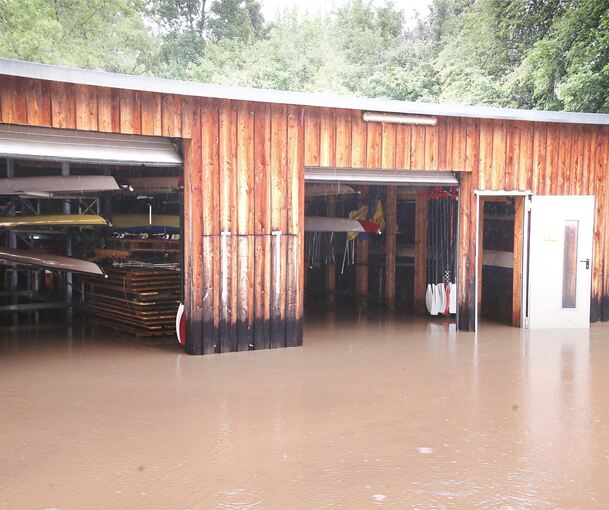 Durch die Bootshalle des Kanuclub Marbach schoss das Wasser.