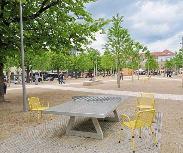 An der Neugestaltung des Arsenalplatz in Ludwigsburg reiben sich noch viele Innenstadtbesucher. Eine Experten-Jury hat das Projekt mit einem Preis für beispielhaftes Bauen gewürdigt.