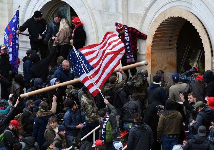 «Proud Boys» verklagen US-Regierung «Proud Boys» verklagen US-Regierung