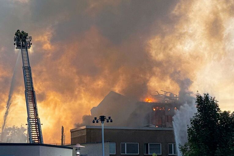 Feuer im früheren Operettenhaus in Dresden