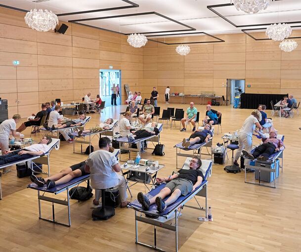 Der DRK-Ortsverein Remseck sorgt für den reibungslosen Ablauf in der Stadthalle.