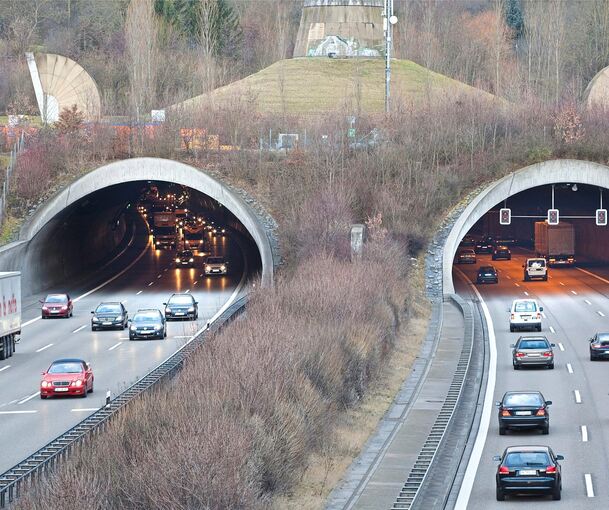 Der Engelbergtunnel bei Gerlingen wird in der Nacht von Samstag auf Sonntag gesperrt.