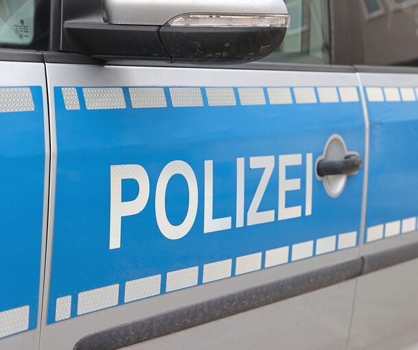 Die Polizei bittet Zeugen, sich zu melden.