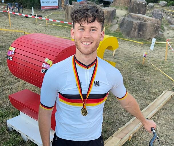 Zurück zu alter Stärke: Oliver Widmann mit der DM-Goldmedaille um den Hals.