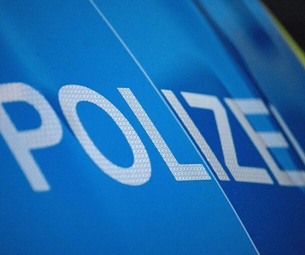 Die Polizei sucht nach Zeugen der Unfallflucht.