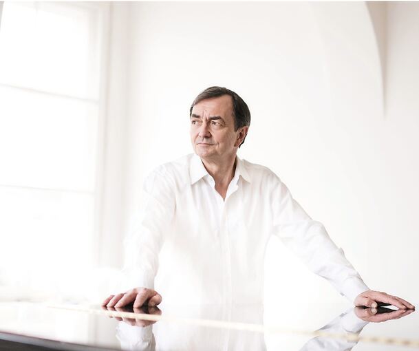 Der Pianist Pierre Laurent Aimard.