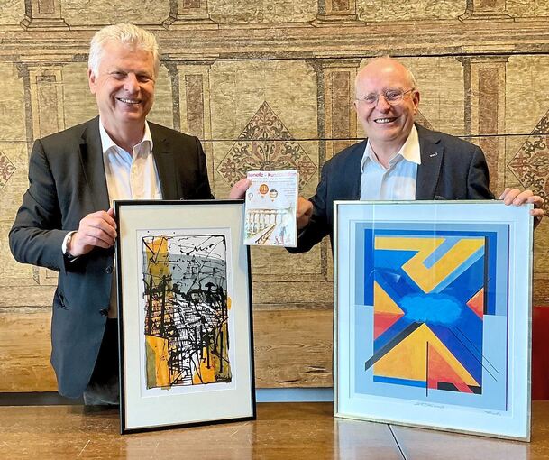 OB Jürgen Kessing versteigert mit Stiftungsvorstand Thomas Reusch-Frey wieder Kunstwerke für den guten Zweck der Diakoniestiftun OB Jürgen Kessing versteigert mit Stiftungsvorstand Thomas Reusch-Frey wieder Kunstwerke für den guten Zweck der Diakoniestiftung.