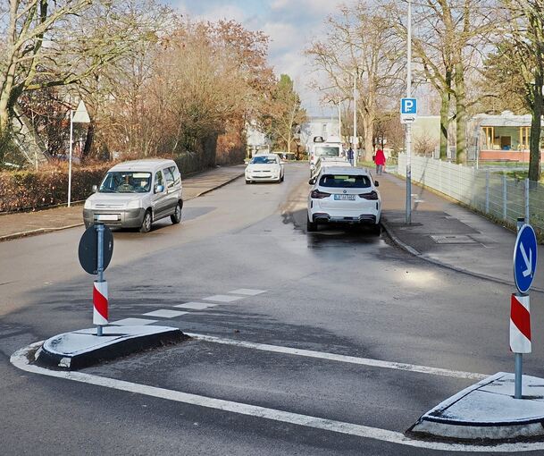 In diese Richtung darf man künftig nicht mehr durch den Brahsmweg fahren.