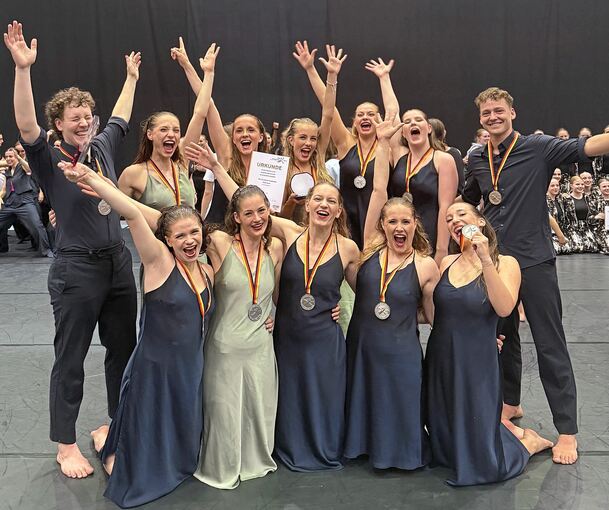 Als deutscher Meister entthront: Die Ludwigsburger Formation „Dance Works“ freut sich trotzdem über Silber.