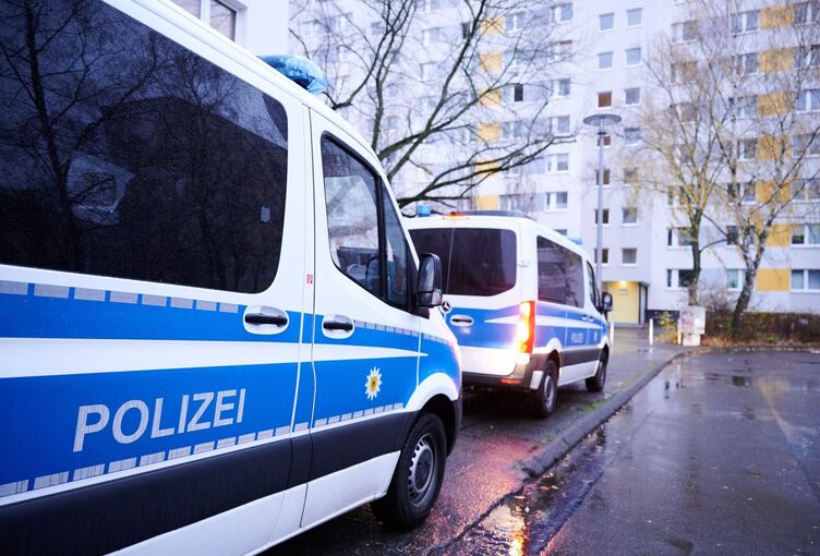 Polizei durchsucht Objekte wegen Schleuserkriminalität Polizei durchsucht Objekte wegen Schleuserkriminalität