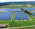 Gehen die Pläne des Regionalverbands durch und findet sich ein Betreiber, könnte ein großer Solarpark links und rechts der A81 entstehen, wie in dieser Visualisierung.