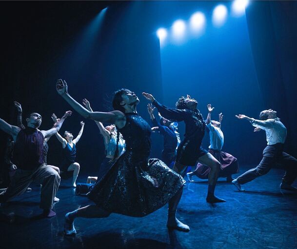 Auf der Grenze zwischen Traum und Albtraum: „Theatre of Dreams“ im Theaterhaus.