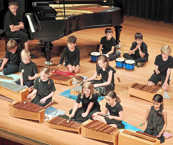 Hochkarätiges Programm der anderen Art: „Mini x Mut“ in der Musikhalle.