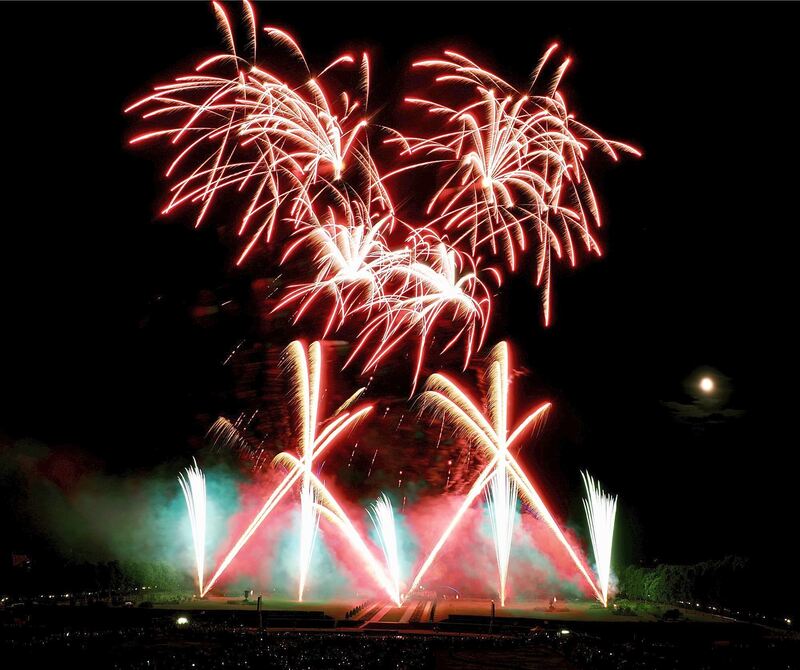 Das Feuerwerk wird auf die Musik abgestimmt.