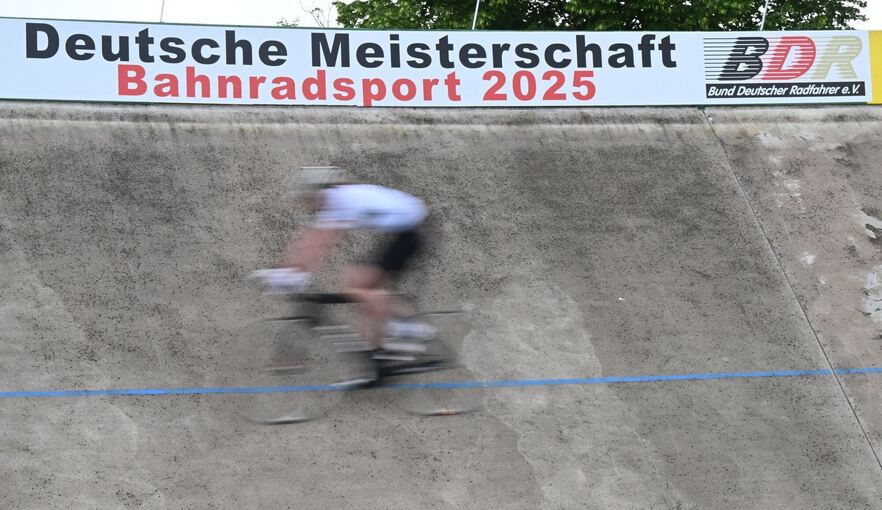 Die Radrennbahn in Dudenhofen Die Radrennbahn in Dudenhofen