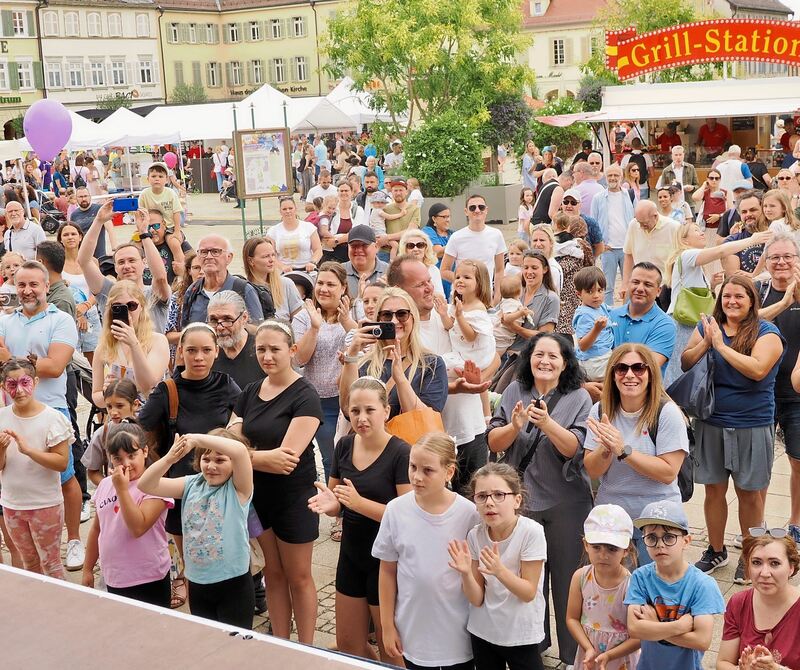 Der Andrang vor der Bühne war groß.