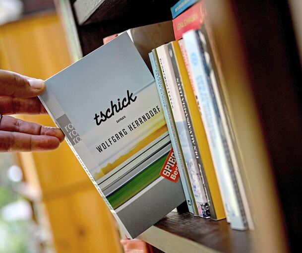 Die Stadt Tamm mietet für die Bücherei Räume im Neubau gegenüber des Rathauses an (Symbolbild)