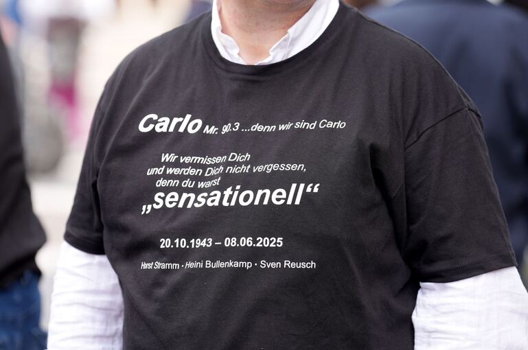 Trauerfeier für Moderator von Tiedemann