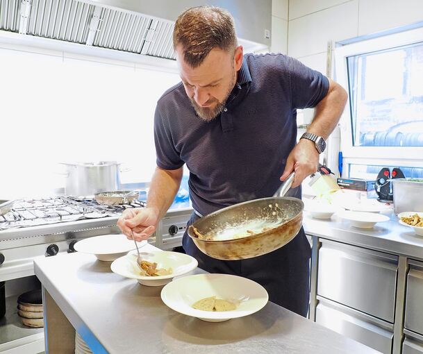 In der Küche seines Restaurants ist Gabriele Tafuro in seinem Element.