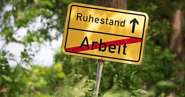 Der Eintritt in den Ruhestand ist ein großer Schritt – auch, weil sich nach dem Arbeitsleben das soziale Umfeld verändert. Besse Der Eintritt in den Ruhestand ist ein großer Schritt – auch, weil sich nach dem Arbeitsleben das soziale Umfeld verändert. Besser also, man bereitet sich auf diesen neuen Lebensabschnitt vor.