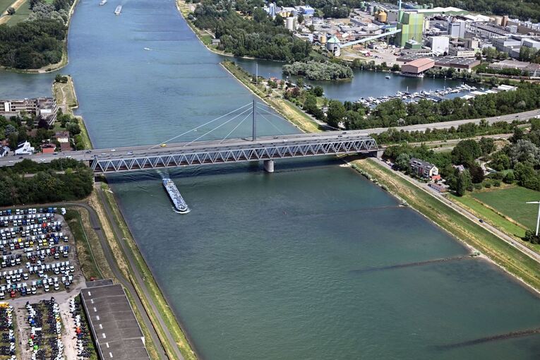 Luftbild Rheinbrücke Karlsruhe Luftbild Rheinbrücke Karlsruhe