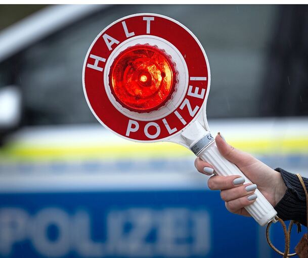 Von einer Polizeikontrolle wollte sich ein 23-Jähriger in Bietigheim nicht aufhalten lassen.