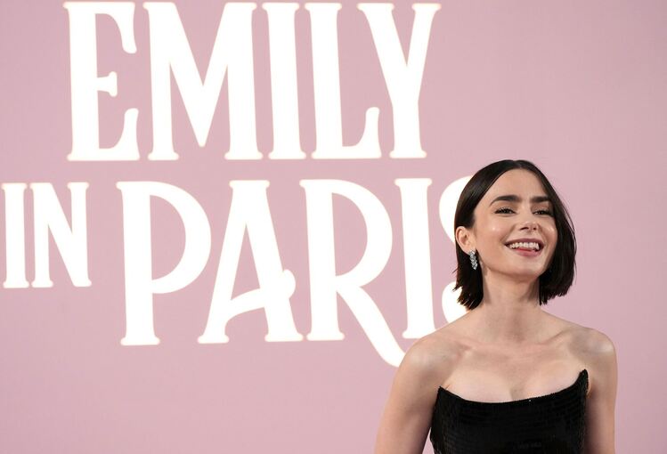 Lily Collins spielt in Serie «Emily in Paris»