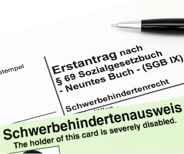 Der Antrag auf einen Schwerbehindertenausweis wird begleitet von medizinischen Bescheinigungen. Im Kreis Ludwigsburg geschieht dies alles auf dem Postweg.
