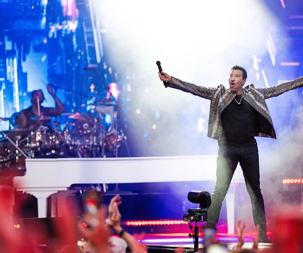 Lionel Richie sorgte für einen fulminanten Abschluss der Jazzopen.