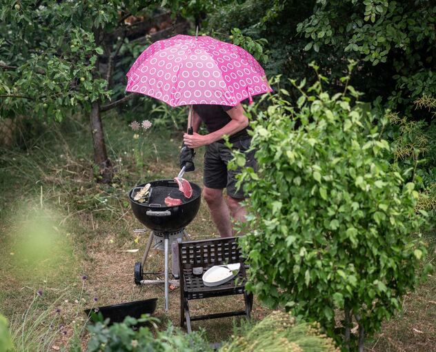 Grillen im Regen