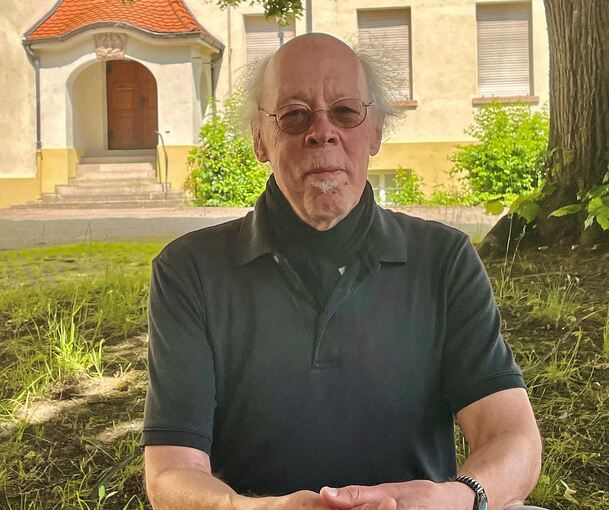 Gerhard Möller kam aus dem Ruhestand ans Helene-Lange-Gymnasium Markgröningen zurück, weil ein Musiklehrer fehlte. Demnächst geht seine Aushilfstätigkeit ins vierte Jahr.