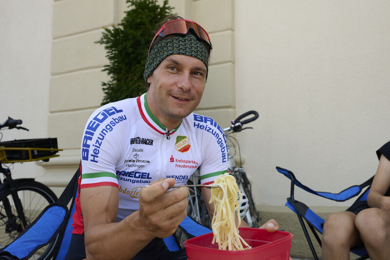 Kohlenhydrate in Form von Spaghetti.