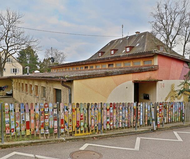 Flüchtlingsunterkunft im Ditzinger Ortsteil Hirschlanden: Hier verübt der Angeklagte in diesem Februar die Tat.