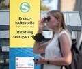 Ein Schild weist an der Stuttgarter Schwabstraße auf den Schienenersatzverkehr hin: Ab diesem Samstag kommen auf S-Bahn-Fahrgäst Ein Schild weist an der Stuttgarter Schwabstraße auf den Schienenersatzverkehr hin: Ab diesem Samstag kommen auf S-Bahn-Fahrgäste wieder Einschränkungen zu.