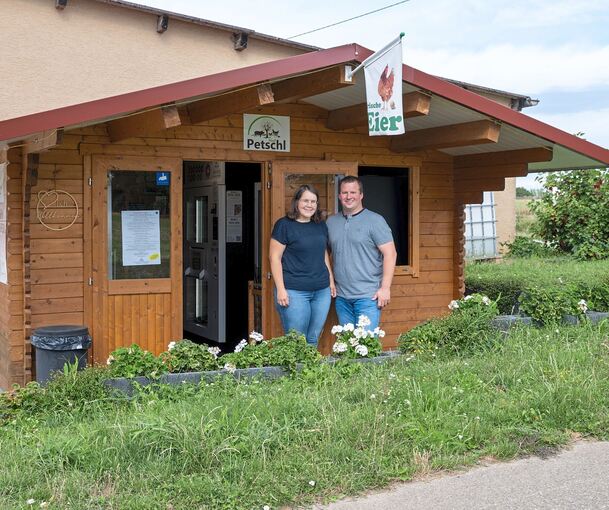 Katrin und Florian Petschl weiten die Direktvermarktung deutlich aus und vergößern ihren Hofladen.