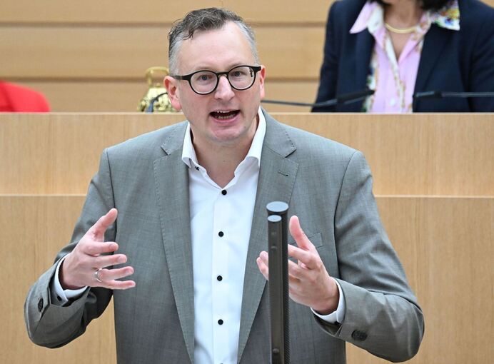 Landtagssitzung - Aussprache über den Etat Landtagssitzung - Aussprache über den Etat