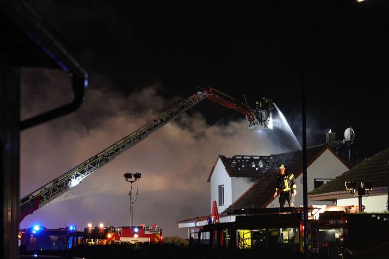 Ermittler vermuten Brandstiftung