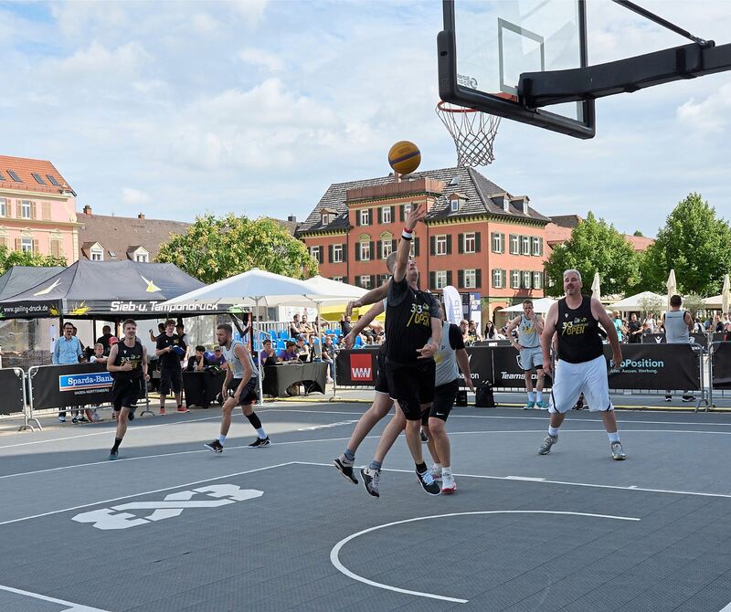 3x3 ist ein temporeiches Basketball-Spiel. 3x3 ist ein temporeiches Basketball-Spiel.