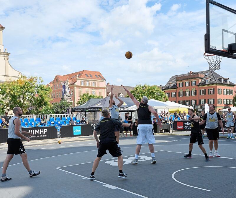 Hier wird um jeden Ball gekämpft. Hier wird um jeden Ball gekämpft.