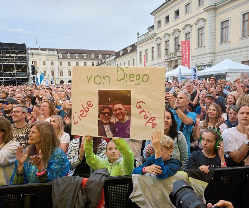 Diego sendet liebe Grüße.