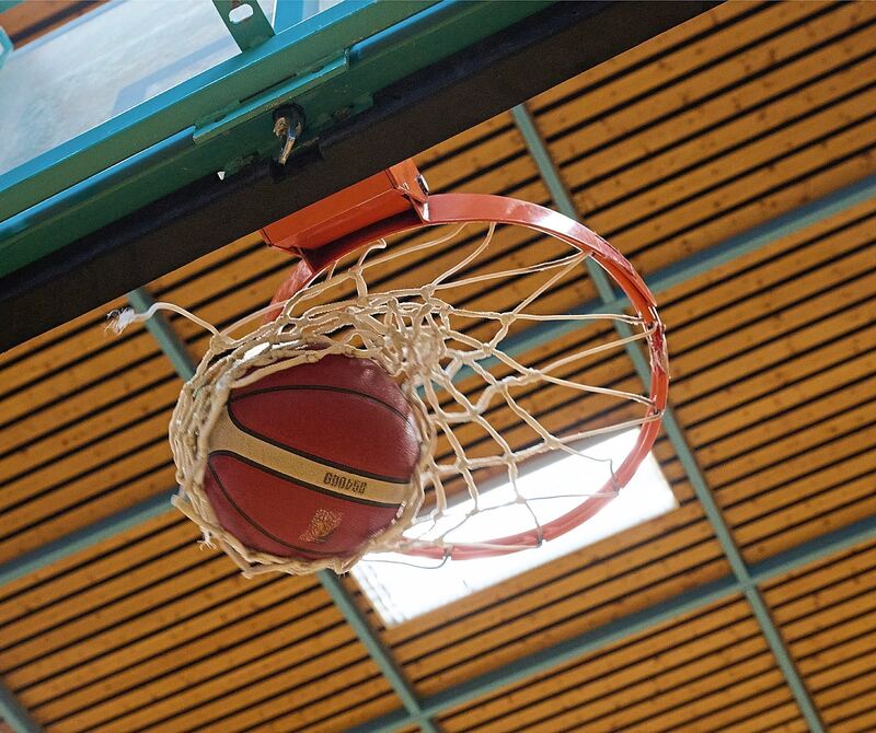 Das ist das Ziel: Ball im Korb. Das ist das Ziel: Ball im Korb.