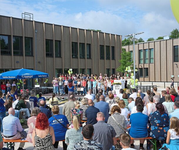 Für rund 30 Millionen Euro wurde die Glemstalschule saniert und erweitert. Grund zum Feiern am Samstag.