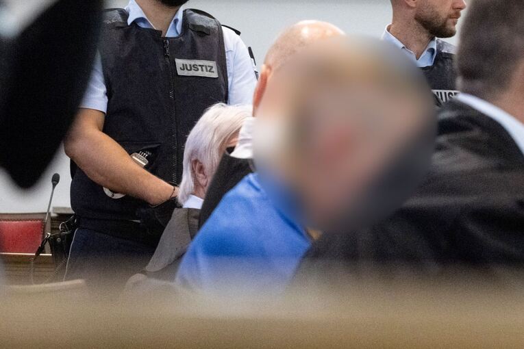 Prozessbeginn gegen Anhänger der «Reichsbürger»-Szene Prozessbeginn gegen Anhänger der «Reichsbürger»-Szene