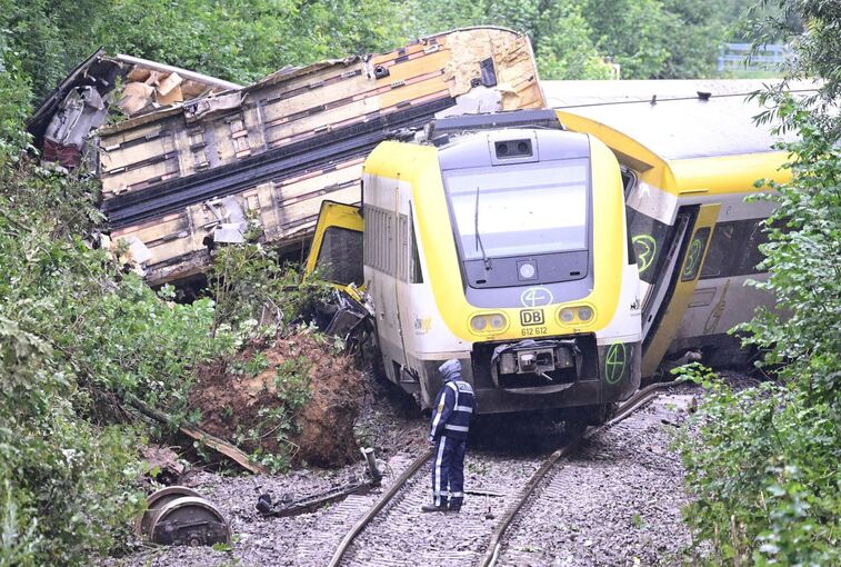 Nach dem Zugunglück in Oberschwaben Nach dem Zugunglück in Oberschwaben