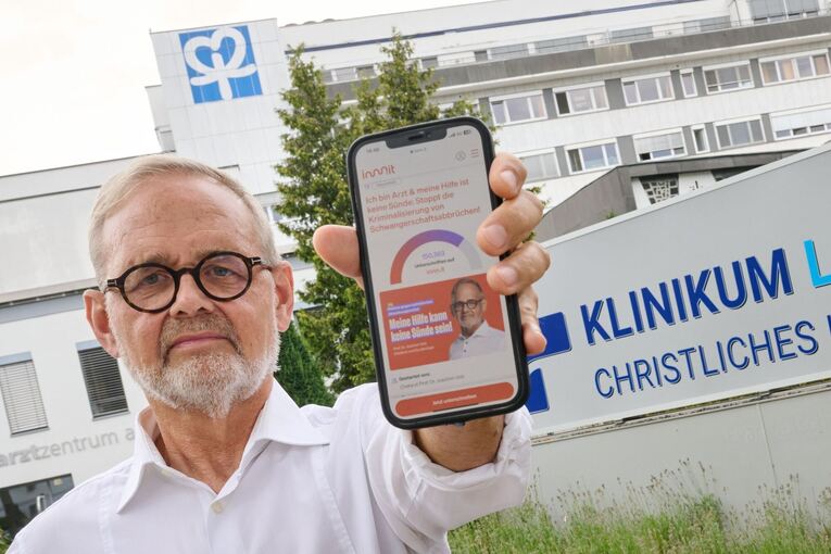 Chefarzt klagt gegen Verbot von Schwangerschaftsabbrüchen