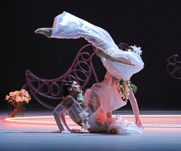 Bodengymnastik, Ringelpiez, Show-Formationen: „An American in Paris“ von Jeroen Verbruggen.