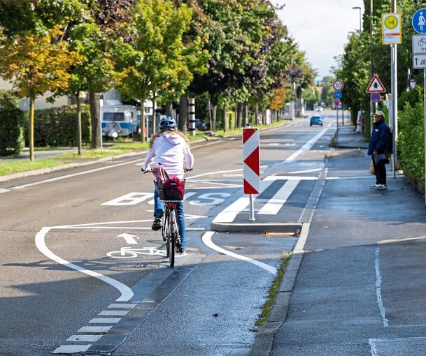 Die Verkehrsführung der Radfahrer überrascht offensichtlich einige.