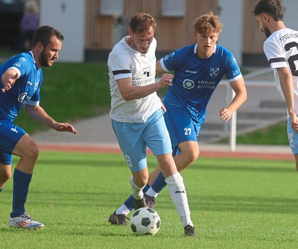 Die Besigheimer spielten sich unangefochten auf Platz eins und holten zum 17. Mal den Wanderpokal. Die Besigheimer spielten sich unangefochten auf Platz eins und holten zum 17. Mal den Wanderpokal.