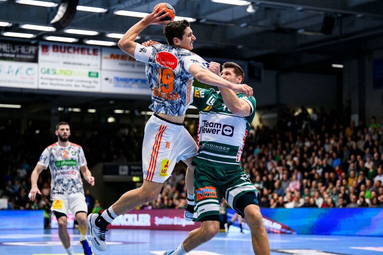 Marius Steinhauser (l)