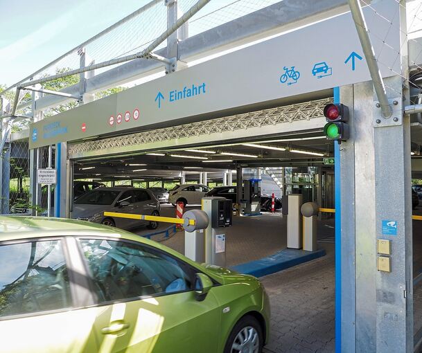 Beim Bezahlen am Kassenautomat zeigen sich im Parkhaus auf dem Walckerareal manchmal einige Tücken.